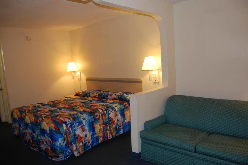 Days Inn By Wyndham Hardeeville Near Hilton Head Ngoại thất bức ảnh